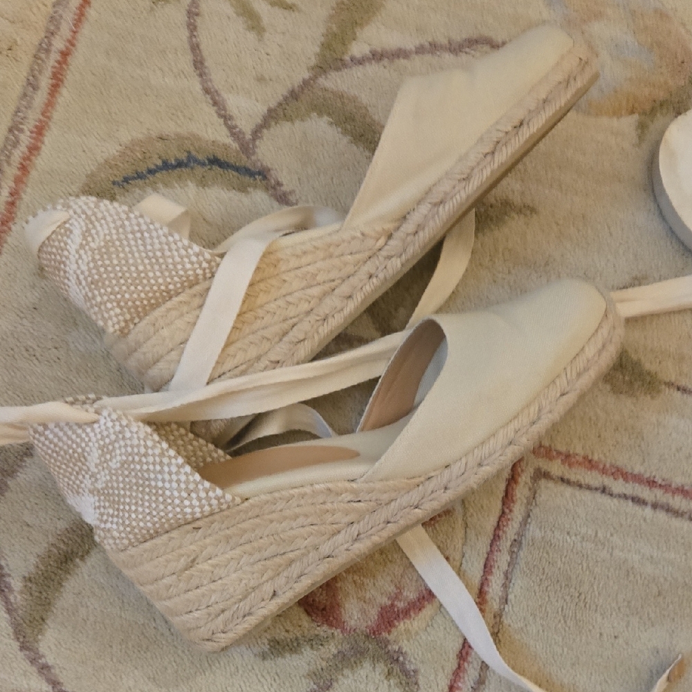 Elegant Cream Espadrille Wedges